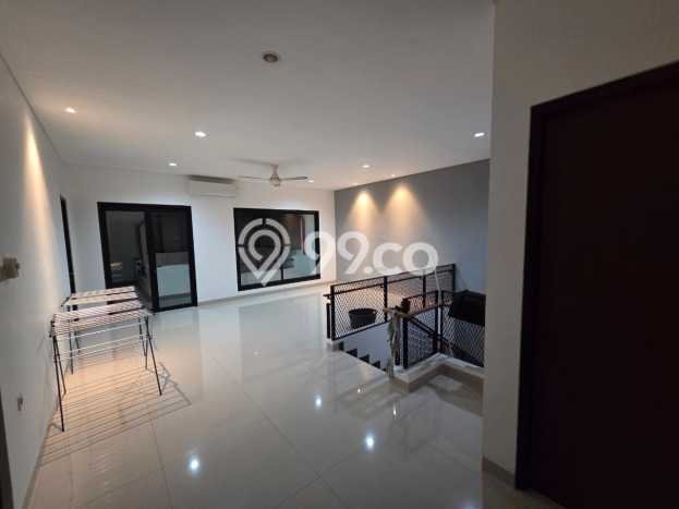 Rumah Luxury Modern Tanpa Renovasi di Lebak Bulus Jakarta Selatan Rumah Luxury Modern Tanpa Renovasi di Lebak Bulus Jakarta Selatan
