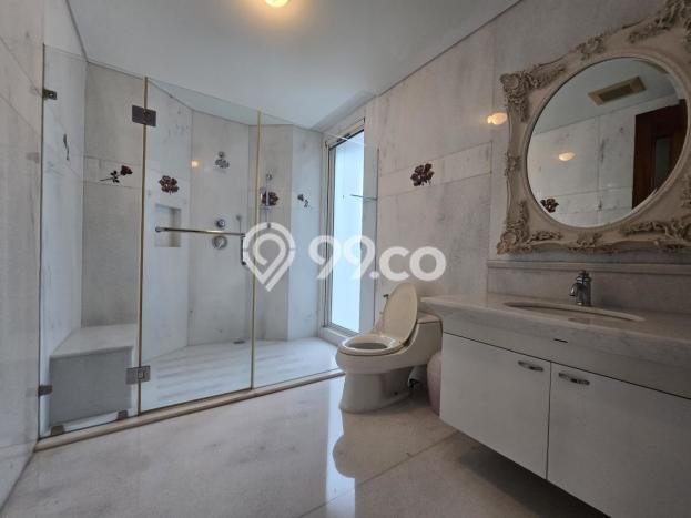 Rumah Luxury Modern Tanpa Renovasi di Simprug Jakarta Selatan Rumah Luxury Modern Tanpa Renovasi di Simprug Jakarta Selatan