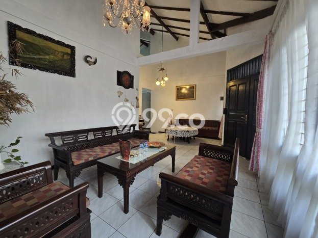 Dijual Rumah Luas Elegan Dengan View Cantik di Pejaten, Jakarta Selatan Dijual Rumah Luas Elegan Dengan View Cantik di Pejaten, Jakarta Selatan