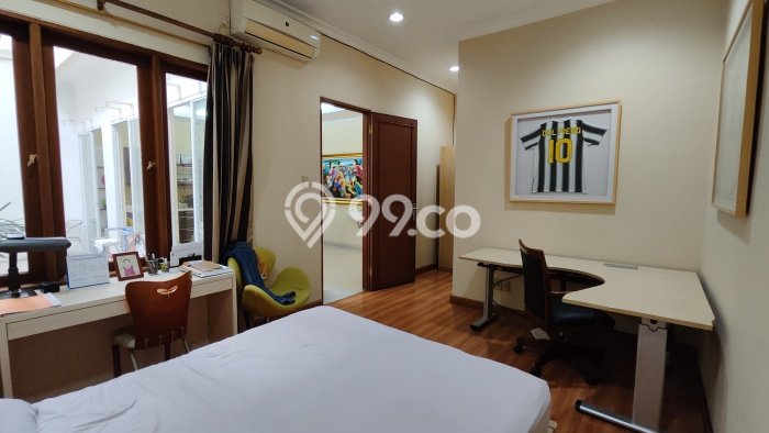 Rumah Mewah LB 350m2 Siap Pakai Desain Elegan di Pondok Indah, Jakarta Selatan Rumah Mewah LB 350m2 Siap Pakai Desain Elegan di Pondok Indah, Jakarta Selatan