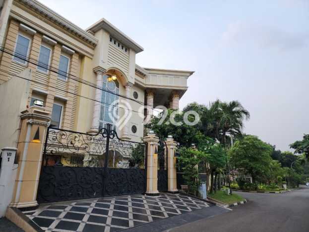 Ready to Use! Luxury House LT 550m2 Desain Modern di Pondok Indah Ready to Use! Luxury House LT 550m2 Desain Modern di Pondok Indah