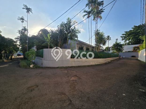 Hunian Elit LB 320m2 Siap Huni Desain Elegan di Kemang, Jakarta Selatan Hunian Elit LB 320m2 Siap Huni Desain Elegan di Kemang, Jakarta Selatan
