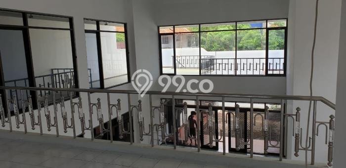 Rumah Mewah Dijual LT 420m2 di Gubeng, Surabaya Rumah Mewah Dijual LT 420m2 di Gubeng, Surabaya