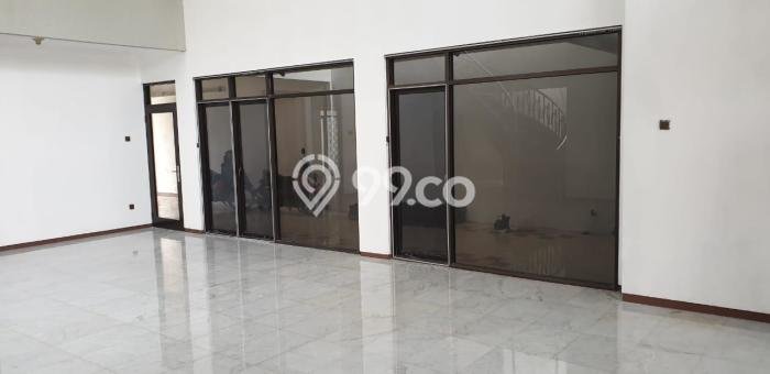 Rumah Mewah Dijual LT 420m2 di Gubeng, Surabaya Rumah Mewah Dijual LT 420m2 di Gubeng, Surabaya