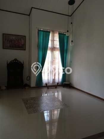 Rumah Luxury Modern Tanpa Renovasi di Panjang Jiwo Surabaya Rumah Luxury Modern Tanpa Renovasi di Panjang Jiwo Surabaya