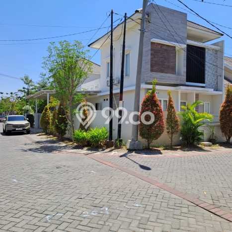 For Sale Rumah Mewah Exclusive di Rungkut, Surabaya For Sale Rumah Mewah Exclusive di Rungkut, Surabaya