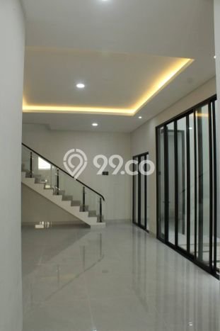 Dijual Hunian Mewah dengan Fasilitas Sekitar Komplit di Wiyung, Surabaya Dijual Hunian Mewah dengan Fasilitas Sekitar Komplit di Wiyung, Surabaya