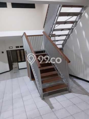 Jual Rumah Bagus Siap Huni LB 200m2 di Cimahi Utara, Cimahi Jual Rumah Bagus Siap Huni LB 200m2 di Cimahi Utara, Cimahi
