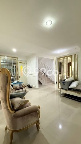 Sewa Rumah Harga Terjangkau di BSB City Semarang dengan 4 Kamar Tidur Sewa Rumah Harga Terjangkau di BSB City Semarang dengan 4 Kamar Tidur