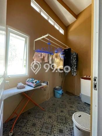 Rumah Modern Minimalis 4 Kamar Bisa Langsung Pindah di Banyumanik Rumah Modern Minimalis 4 Kamar Bisa Langsung Pindah di Banyumanik
