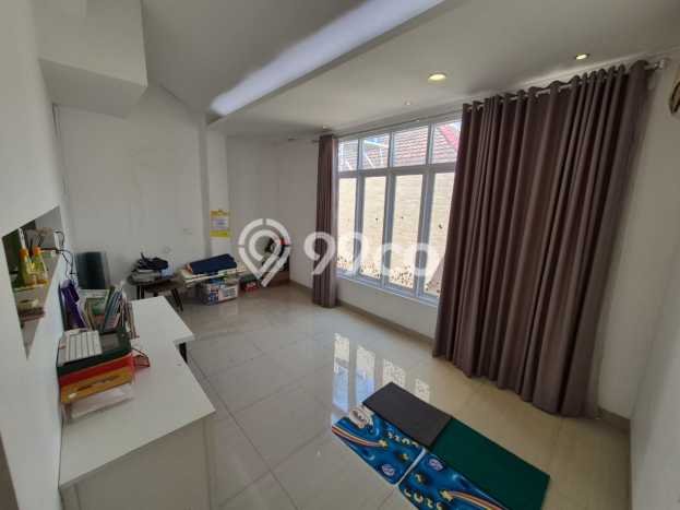 Rumah Eksklusif Siap Huni LT 300m2 di Kelapa Gading, Jakarta Utara Rumah Eksklusif Siap Huni LT 300m2 di Kelapa Gading, Jakarta Utara