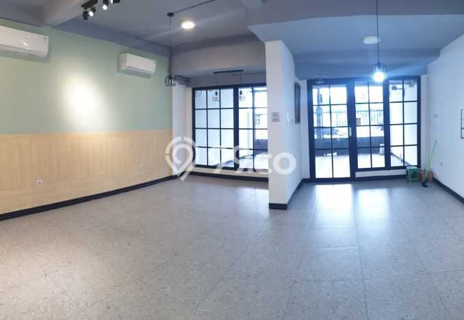 Siap Huni Rumah Mewah 3 Kamar di Kelapa Gading Dekat ke Mana Pun Siap Huni Rumah Mewah 3 Kamar di Kelapa Gading Dekat ke Mana Pun
