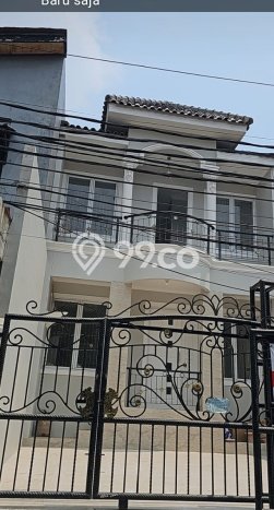 Rumah Strategis Modern Lb 90m2 di Kelapa Gading, Jakarta Utara Rumah Strategis Modern Lb 90m2 di Kelapa Gading, Jakarta Utara