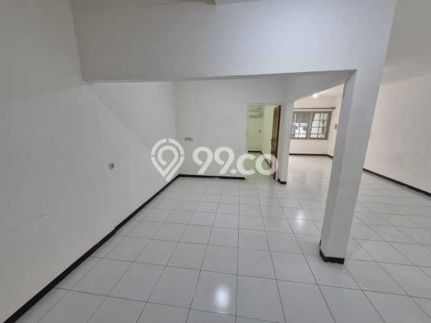 Lokasi strategis! Rumah siap huni dikontrakkan di Kelapa Gading LB 102m2 Lokasi strategis! Rumah siap huni dikontrakkan di Kelapa Gading LB 102m2