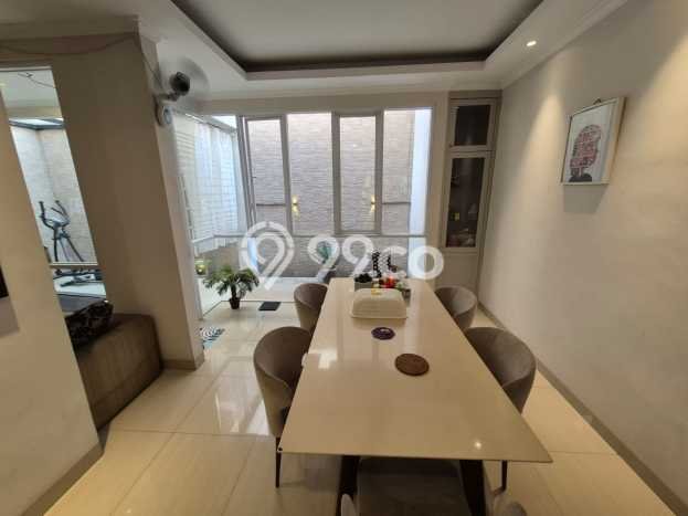 Rumah Eksklusif Siap Huni LT 300m2 di Kelapa Gading, Jakarta Utara Rumah Eksklusif Siap Huni LT 300m2 di Kelapa Gading, Jakarta Utara