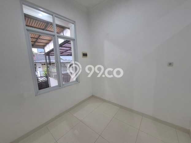 Lokasi strategis! Rumah siap huni disewakan di Kelapa Gading LB 120m2 Lokasi strategis! Rumah siap huni disewakan di Kelapa Gading LB 120m2