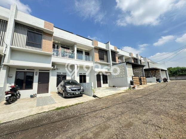 Rumah Luas Asri 3 KT Siap Huni di Cibubur Jakarta Timur Rumah Luas Asri 3 KT Siap Huni di Cibubur Jakarta Timur