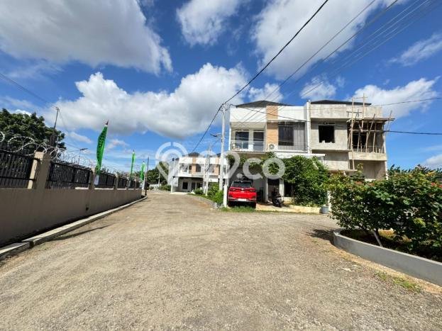 Rumah Luas Asri 3 KT Siap Huni di Cibubur Jakarta Timur Rumah Luas Asri 3 KT Siap Huni di Cibubur Jakarta Timur