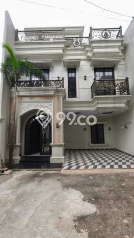 Dijual Rumah 4 Kamar Lokasi Ideal Bagus dan Strategis di Jagakarsa Dijual Rumah 4 Kamar Lokasi Ideal Bagus dan Strategis di Jagakarsa