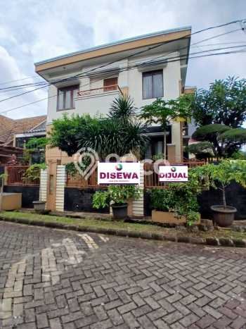 Rumah Disewakan Bekasi LT 250m2 LB 254m2 Area Kemang Pratama Rumah Disewakan Bekasi LT 250m2 LB 254m2 Area Kemang Pratama