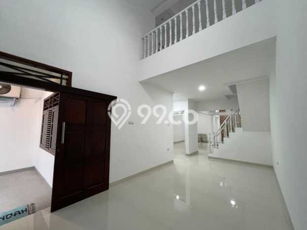 Dijual Hunian Rumah Terawat 2 Kamar di Pondok Bambu, Jakarta Timur Dijual Hunian Rumah Terawat 2 Kamar di Pondok Bambu, Jakarta Timur