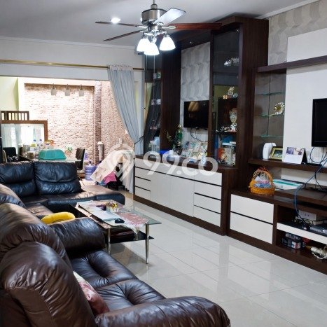 Rumah Mewah Siap Huni LT 90m2 di Jatinegara, Jakarta Timur Rumah Mewah Siap Huni LT 90m2 di Jatinegara, Jakarta Timur