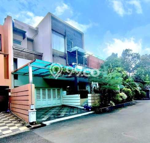 Rumah Elit Modern Tanpa Renovasi di Pondok Kelapa Jakarta Timur Rumah Elit Modern Tanpa Renovasi di Pondok Kelapa Jakarta Timur