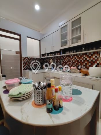 Dijual Cepat Rumah Favorit Siap Huni LB 180m2 di Ciracas, Jakarta Timur Dijual Cepat Rumah Favorit Siap Huni LB 180m2 di Ciracas, Jakarta Timur