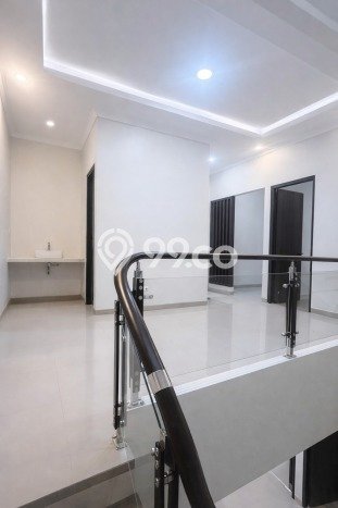Dijual Rumah Mewah Elegan Dengan View Eksklusif di Rawamangun, Jakarta Timur Dijual Rumah Mewah Elegan Dengan View Eksklusif di Rawamangun, Jakarta Timur