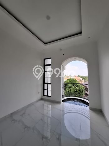Rumah Mewah LB 350m2 Siap Huni Desain Elegan di Pejaten, Jakarta Selatan Rumah Mewah LB 350m2 Siap Huni Desain Elegan di Pejaten, Jakarta Selatan