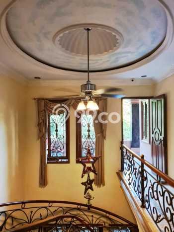 For Sale! Luxury House LT 264m2 Desain Elegan di Rawamangun For Sale! Luxury House LT 264m2 Desain Elegan di Rawamangun