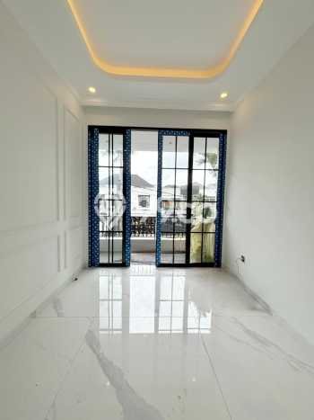 Rumah Elit LB 350m2 Siap Pakai Desain Elegan di Pondok Kelapa, Jakarta Timur Rumah Elit LB 350m2 Siap Pakai Desain Elegan di Pondok Kelapa, Jakarta Timur