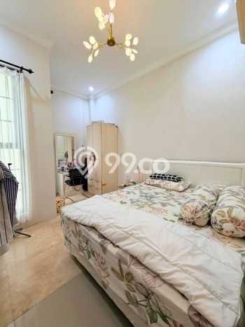 Jual Rumah Luas Megah Dengan View Eksklusif di Pejaten, Jakarta Selatan Jual Rumah Luas Megah Dengan View Eksklusif di Pejaten, Jakarta Selatan