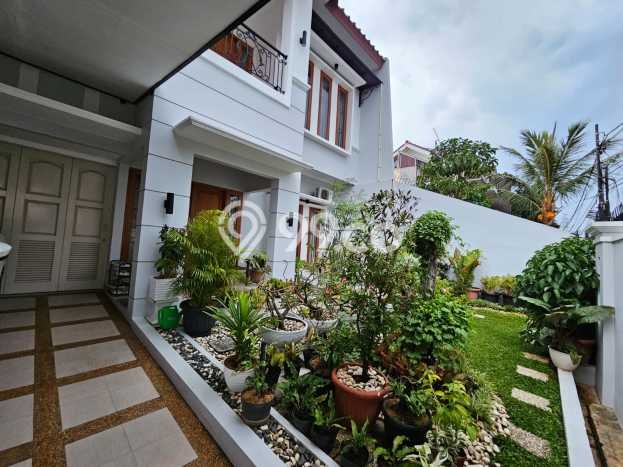Hunian Mewah Dijual LT 300m2 di Duren Sawit, Jakarta Timur Hunian Mewah Dijual LT 300m2 di Duren Sawit, Jakarta Timur