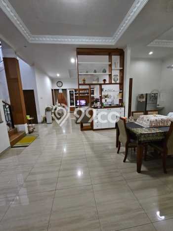 Hunian Mewah Dijual LT 300m2 di Duren Sawit, Jakarta Timur Hunian Mewah Dijual LT 300m2 di Duren Sawit, Jakarta Timur