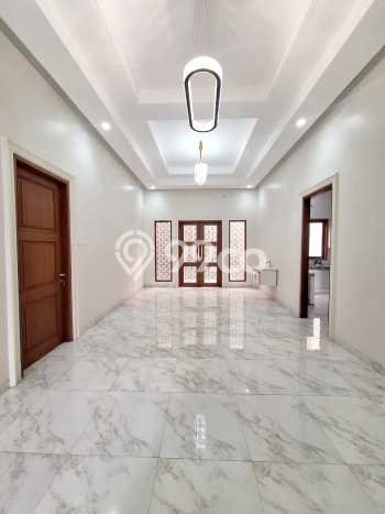 For Sale! Luxury House LT 204m2 Desain Modern di Cipinang For Sale! Luxury House LT 204m2 Desain Modern di Cipinang