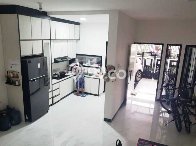 For Sale! Premium House LT 90m2 Desain Elegan di Rawamangun For Sale! Premium House LT 90m2 Desain Elegan di Rawamangun
