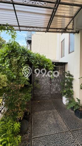 Rumah Elit Modern Siap Huni di Rawamangun Jakarta Timur Rumah Elit Modern Siap Huni di Rawamangun Jakarta Timur