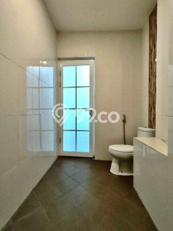 Kantor Dijual di Prime Area Jakarta Timur Luas 1200m2 Kantor Dijual di Prime Area Jakarta Timur Luas 1200m2