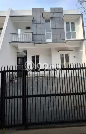 Dijual Rumah Eksklusif 4 KT di Jatiwaringin, Bekasi Dijual Rumah Eksklusif 4 KT di Jatiwaringin, Bekasi