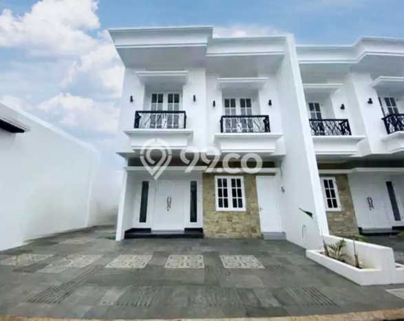 Dijual Rumah Luas Elegan Dengan View Cantik di Pondok Bambu, Jakarta Timur Dijual Rumah Luas Elegan Dengan View Cantik di Pondok Bambu, Jakarta Timur