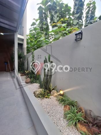 Hunian Elit LB 159m2 Siap Huni Desain Elegan di Pondok Kelapa, Jakarta Timur Hunian Elit LB 159m2 Siap Huni Desain Elegan di Pondok Kelapa, Jakarta Timur