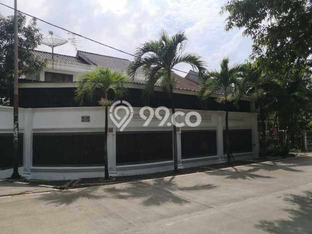 Hunian Mewah LB 400m2 Siap Pakai Desain Elegan di Pulomas, Jakarta Timur Hunian Mewah LB 400m2 Siap Pakai Desain Elegan di Pulomas, Jakarta Timur