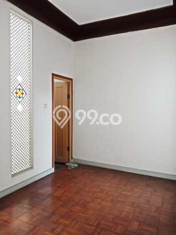 Rumah Elit Modern Tanpa Renovasi di Rawamangun Jakarta Timur Rumah Elit Modern Tanpa Renovasi di Rawamangun Jakarta Timur