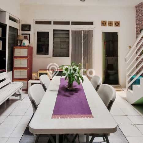Jual Rumah Luas Megah Dengan View Cantik di Rawamangun, Jakarta Timur Jual Rumah Luas Megah Dengan View Cantik di Rawamangun, Jakarta Timur