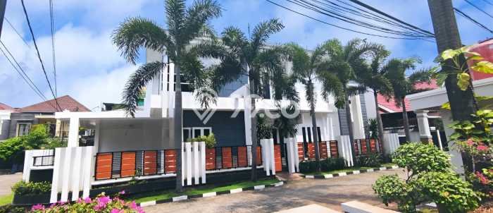 Ready to Use! Premium House LT 231m2 Desain Elegan di Galaxy Ready to Use! Premium House LT 231m2 Desain Elegan di Galaxy