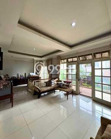 Rumah Elit Modern Tanpa Renovasi di Condet Jakarta Timur Rumah Elit Modern Tanpa Renovasi di Condet Jakarta Timur