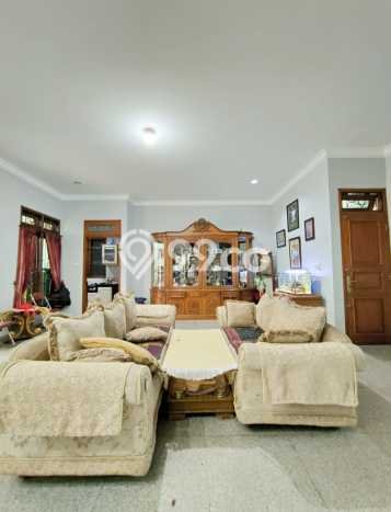 Rumah Luxury Modern Siap Huni di Rawamangun Jakarta Timur Rumah Luxury Modern Siap Huni di Rawamangun Jakarta Timur