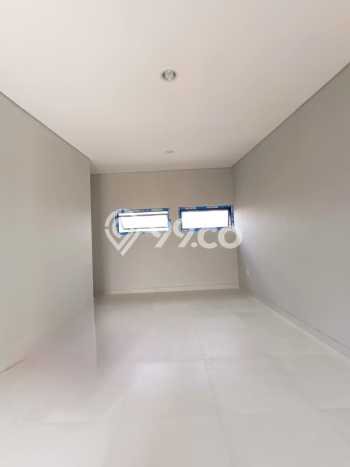 Dijual Rumah Premium dengan Fasilitas Sekitar Lengkap di Duren Sawit, Jakarta Timur Dijual Rumah Premium dengan Fasilitas Sekitar Lengkap di Duren Sawit, Jakarta Timur