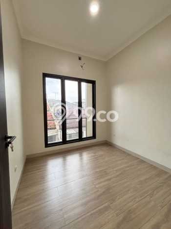 Dijual Rumah Mewah Elegan Dengan View Eksklusif di Rawamangun, Jakarta Timur Dijual Rumah Mewah Elegan Dengan View Eksklusif di Rawamangun, Jakarta Timur